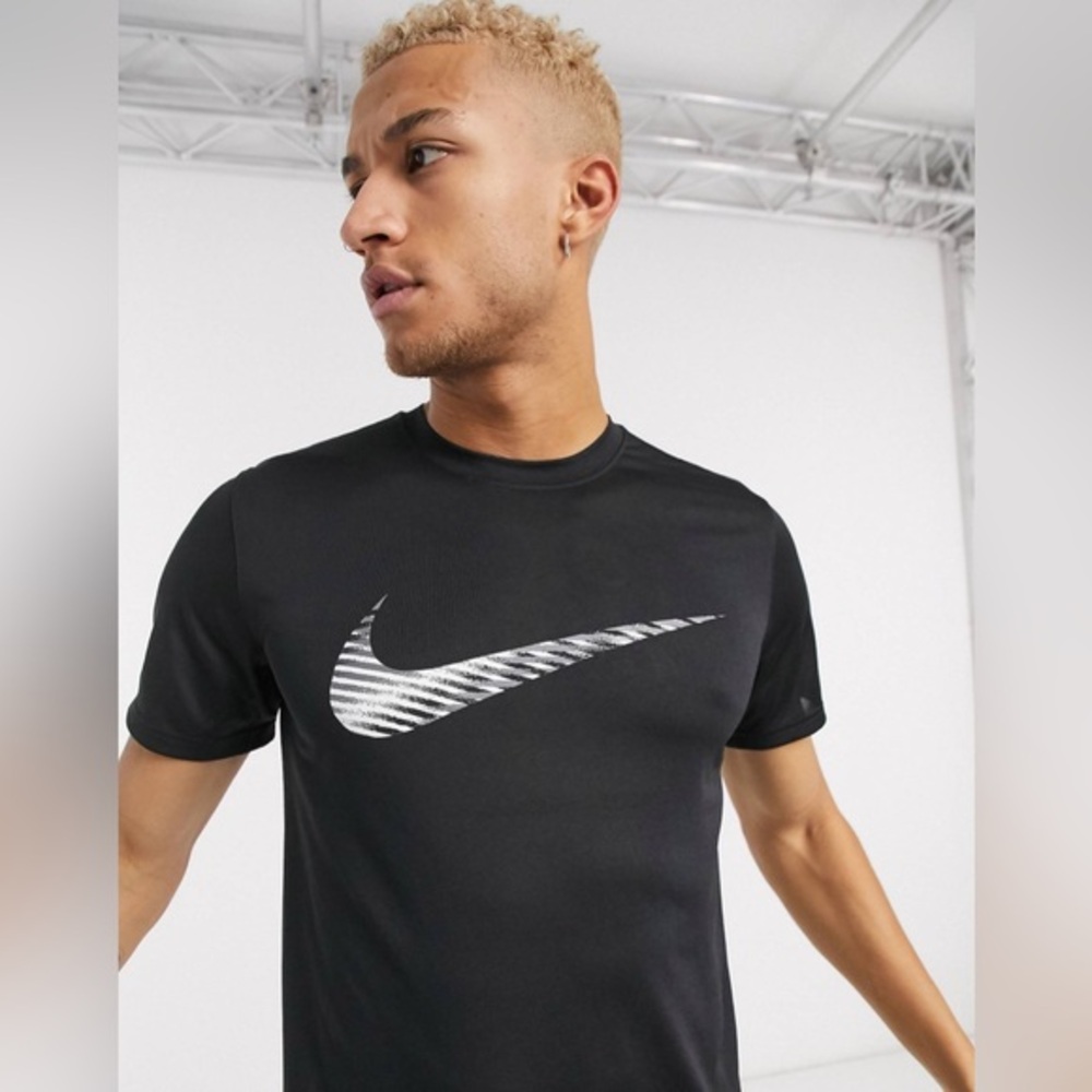 Nike Men’s Dri-Fit Workout Shirt in Black Size L EUC